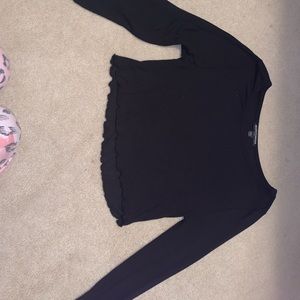 Brandy Melville black long sleeved crop shirt